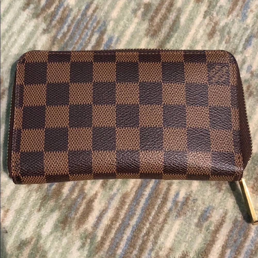 Louis Vuitton Zippy Compact wallet